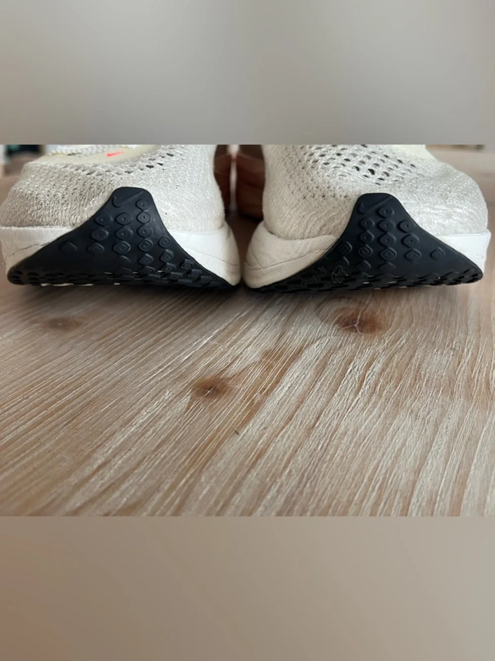 Nike Vaporfly white and pink Size 9